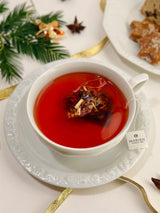 MARIENマリエンのクリスマススペシャルブレンド。クリスマスのティーカップに映えるルビーレッド色。クローブ、シナモンのスパイス入りドイツ伝統アドアドベントティー