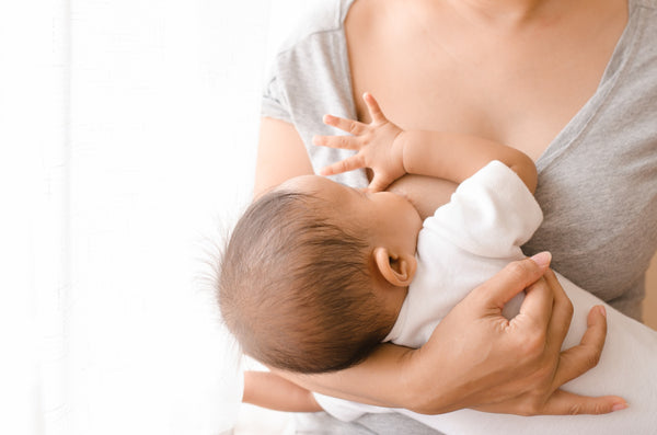 授乳期オイルを使った母乳マッサージの方法