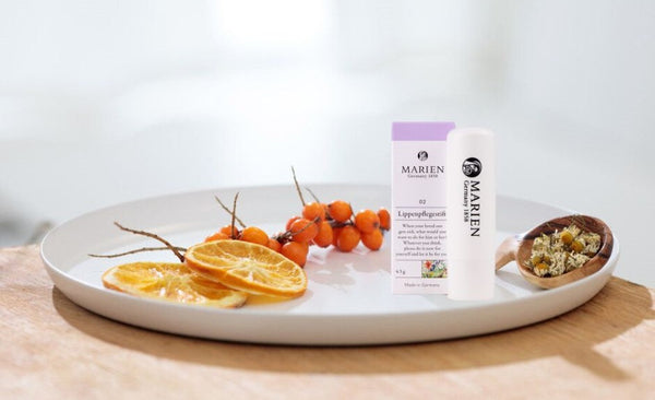 【裏技】唇以外にも使えるトリートメントリップクリーム