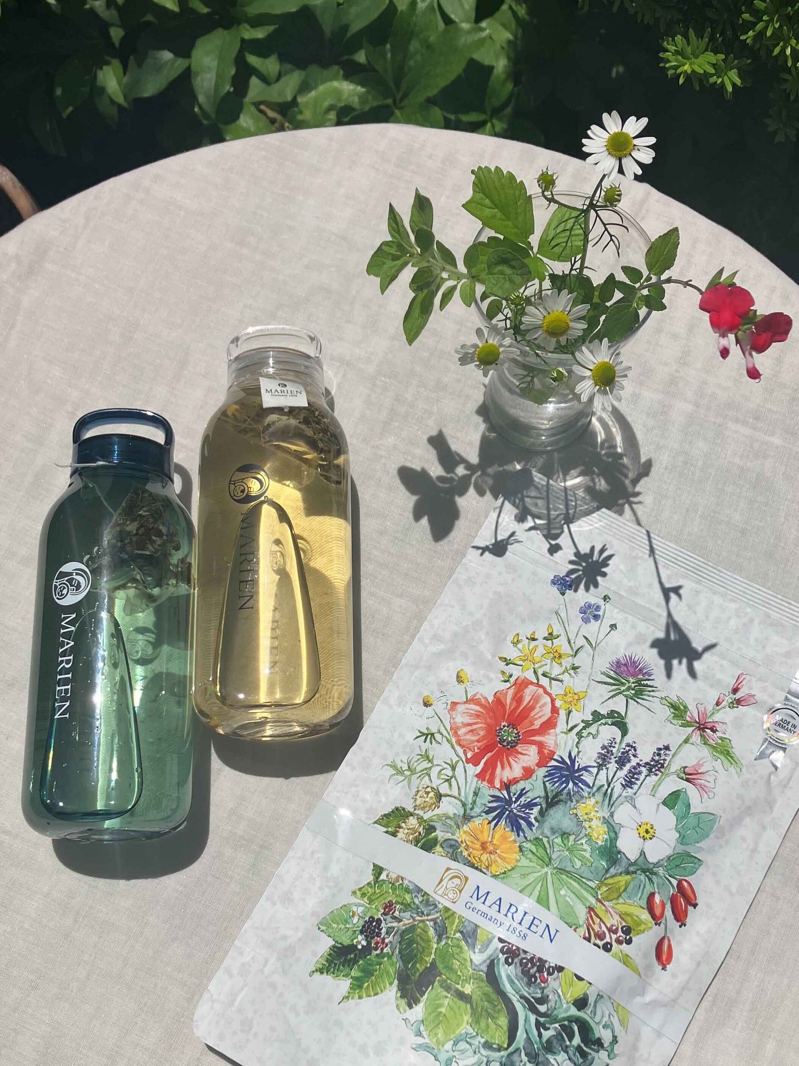 マリエン】オリジナルロゴ入りクリアボトル500ml x KINTO – マリエン