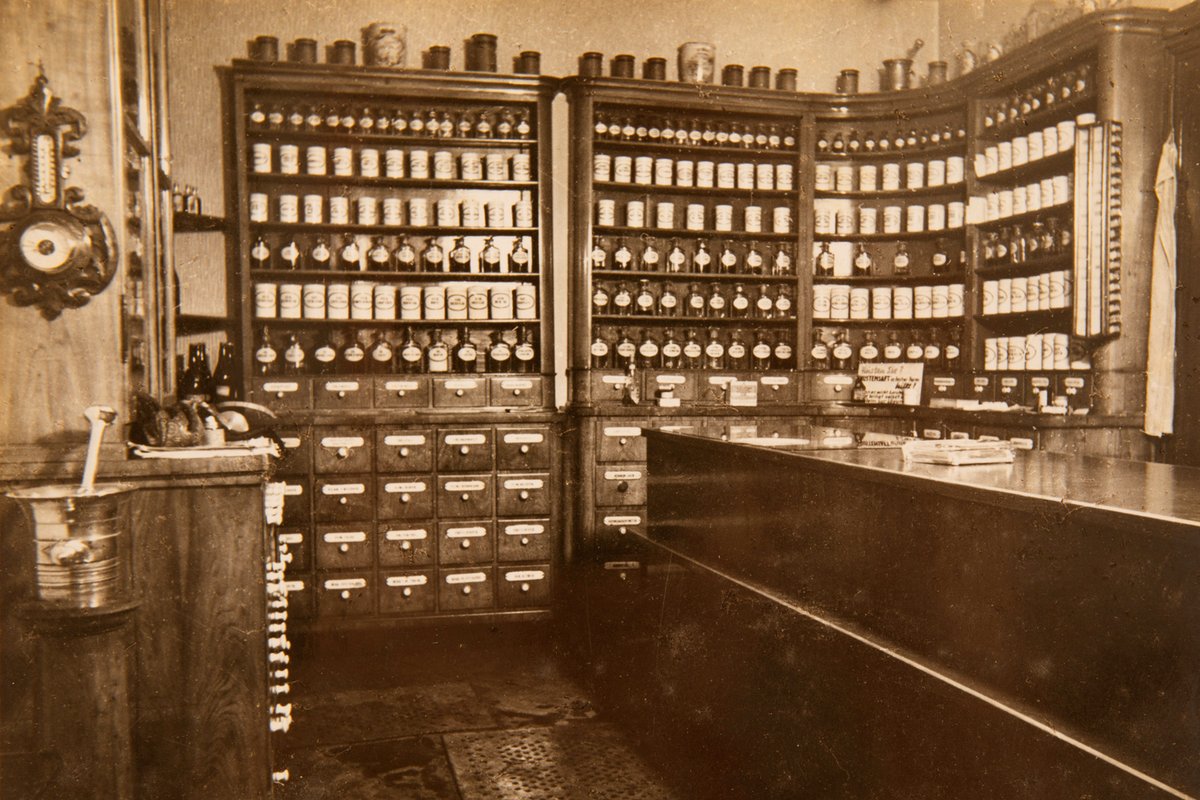 1858年ドイツ・バイエルン州プリーンに誕生したマリエン薬局
